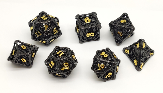 향기가 없는 가지고 다닐 수 있는 DND 주사위 금속, 손은 검은 RPG 주사위를 새겼습니다