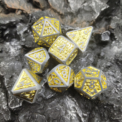 성인 DND 주사위를 위한 게임은 작은 공급자에게 다면체 RPG 고온을 할당했습니다