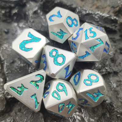 친절한 주사위 세트 다목적 조각 금속 다면체 RPG 주사위 D6 D8 D10