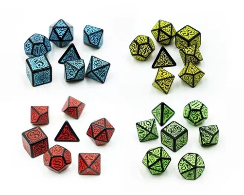 유행의 RPG 게임 다이스 세트 20mm 검은색 배경 색상 패턴