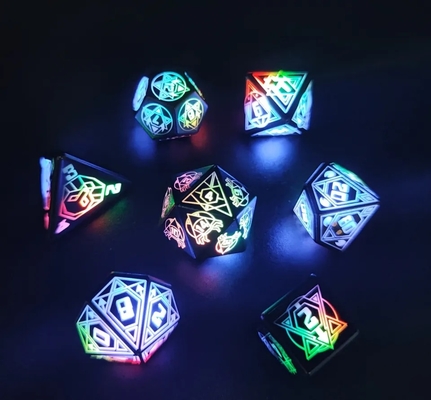 라이트 업 DND 다이스 충전 상자와 재충전 7 PCS LED 전자 다이스 테이블 톱