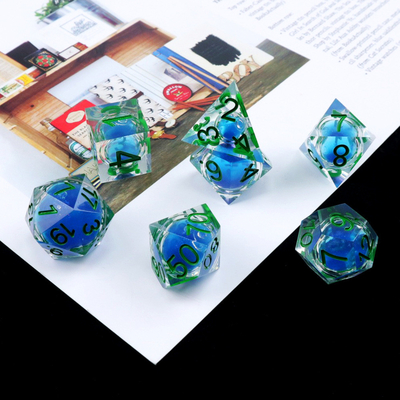 투명한 푸른 액체 천연 樹脂 데스크톱 게임 dice set dnd dice